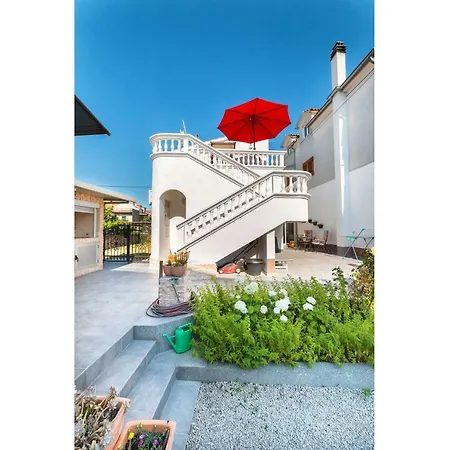Lipic Apartment