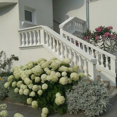 Lipic Apartment